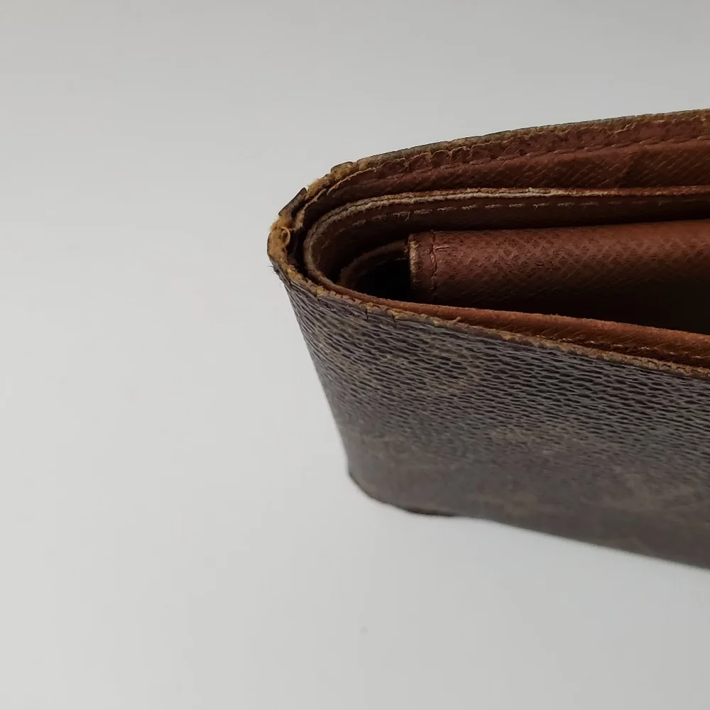 Authentic Louis Vuitton Wallet
